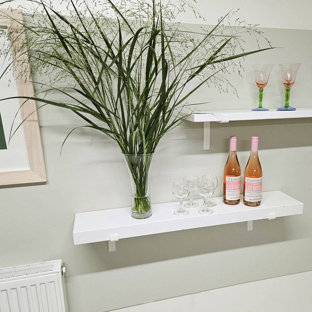 White bracket shelving with down brackets